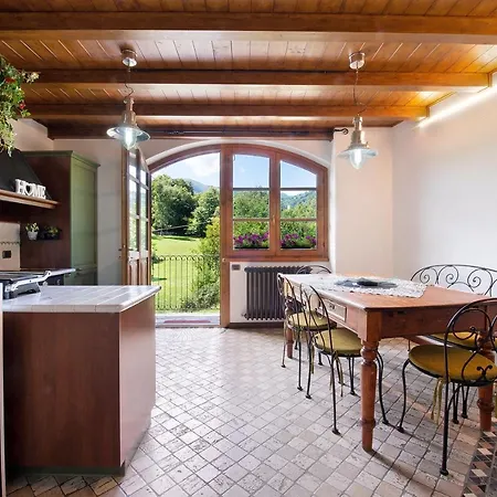 Farmhouse Of Grandfather Chek Semesterbostad *