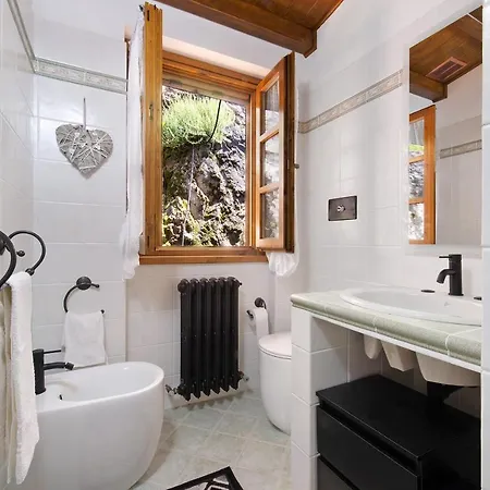 Semesterbostad Farmhouse Of Grandfather Chek Bellagio