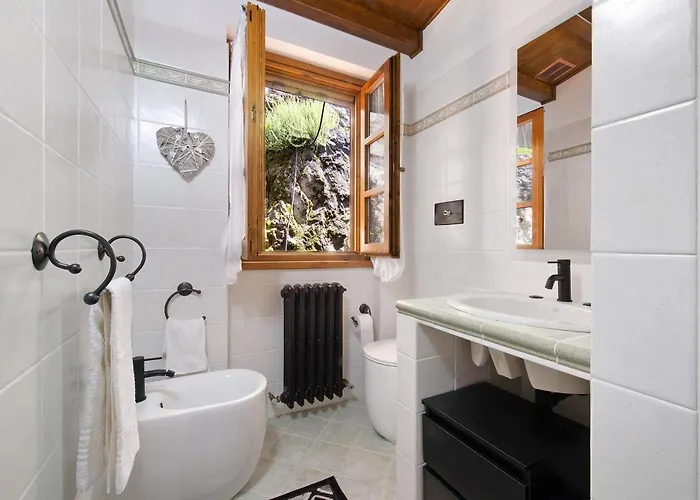 Nyaraló Farmhouse Of Grandfather Chek Bellagio