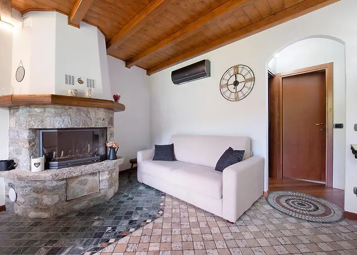 Farmhouse Of Grandfather Chek Nyaraló