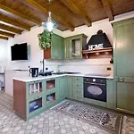 Farmhouse Of Grandfather Chek Bellagio